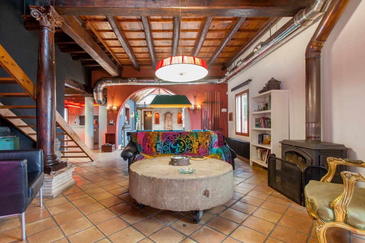 Four-Bedroom House,759025579:JPEG