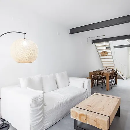 Three Floor House With Terrace-2